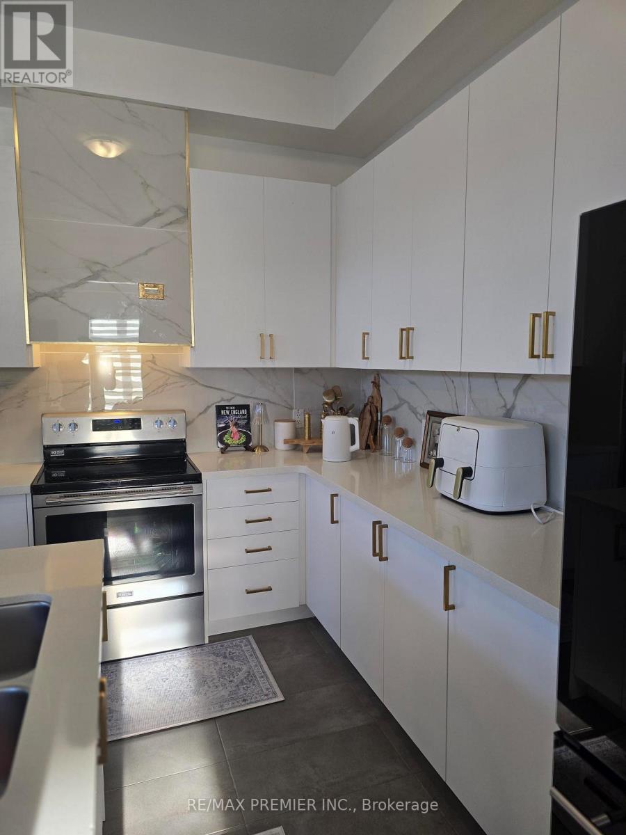106 Ed Ewert Avenue, Clarington (Newcastle), Ontario  L1B 0W7 - Photo 9 - E13864664