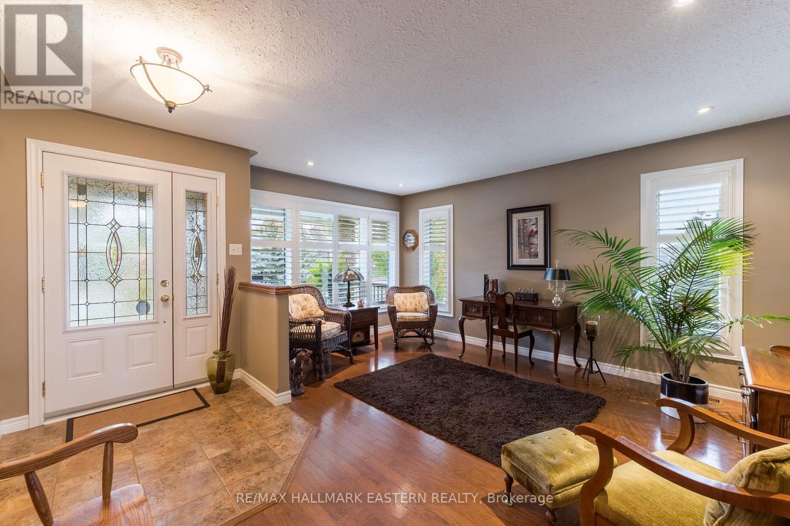 748 Overend Gardens, Peterborough (Monaghan Ward 2), Ontario  K9K 0A2 - Photo 10 - X13865478