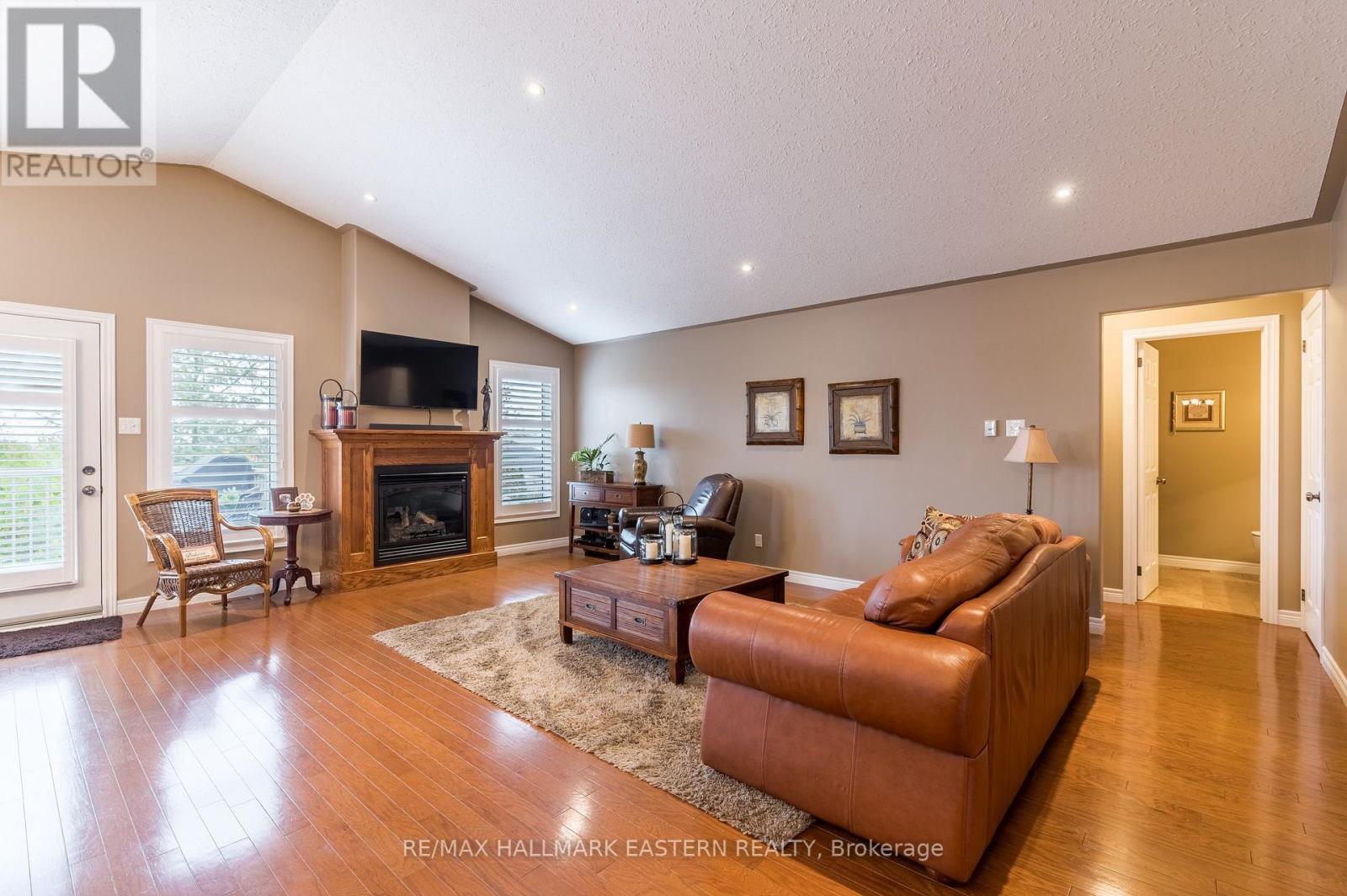 748 Overend Gardens, Peterborough (Monaghan Ward 2), Ontario  K9K 0A2 - Photo 12 - X13865478