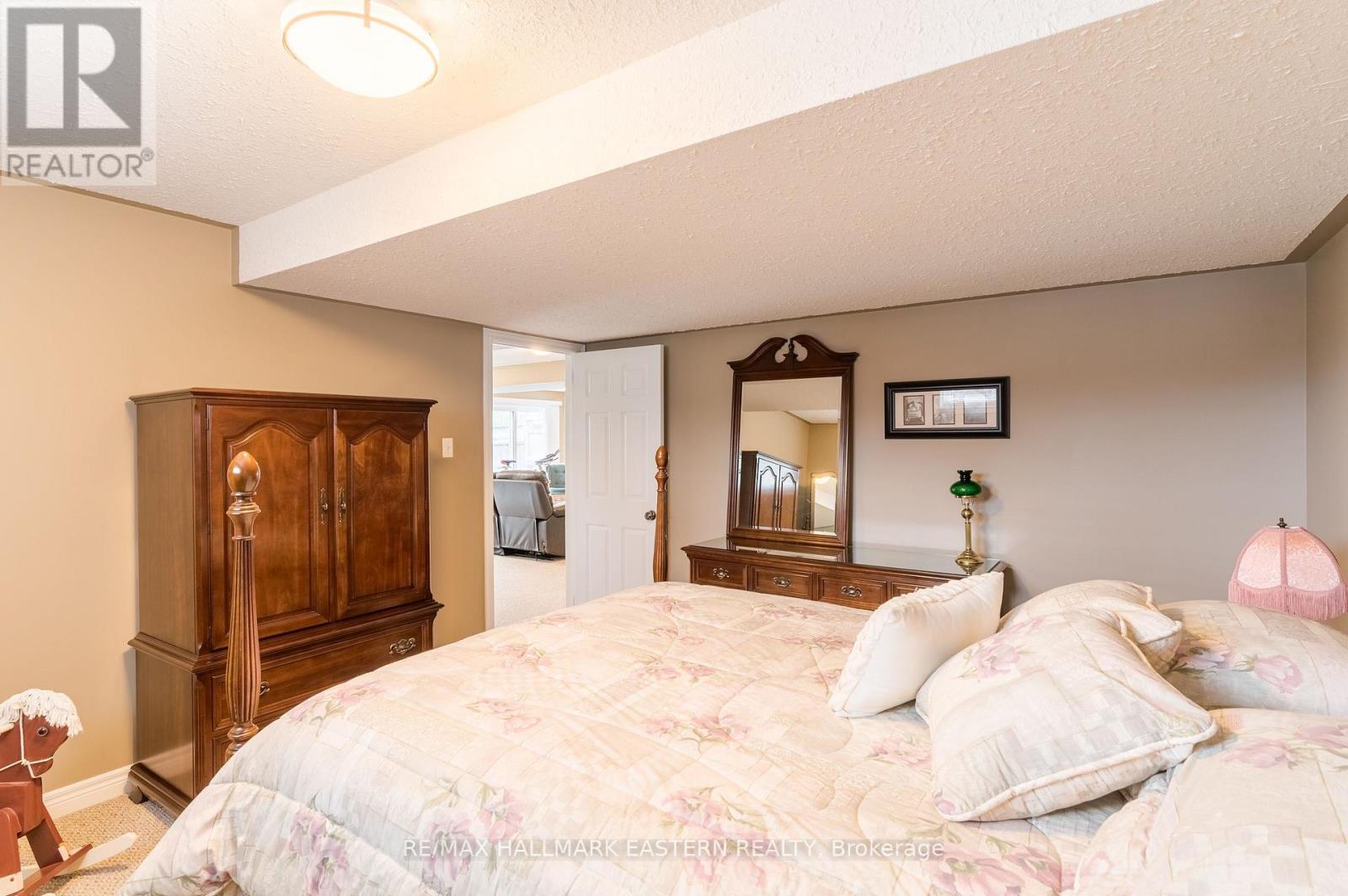 748 Overend Gardens, Peterborough (Monaghan Ward 2), Ontario  K9K 0A2 - Photo 36 - X13865478