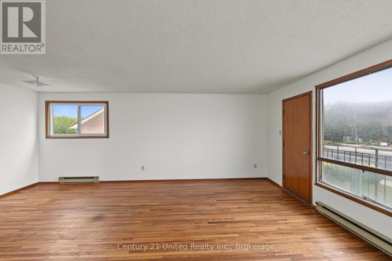 198 Aylmer Street N, Peterborough (Town Ward 3), Ontario  K9J 3K1 - Photo 17 - X13866338