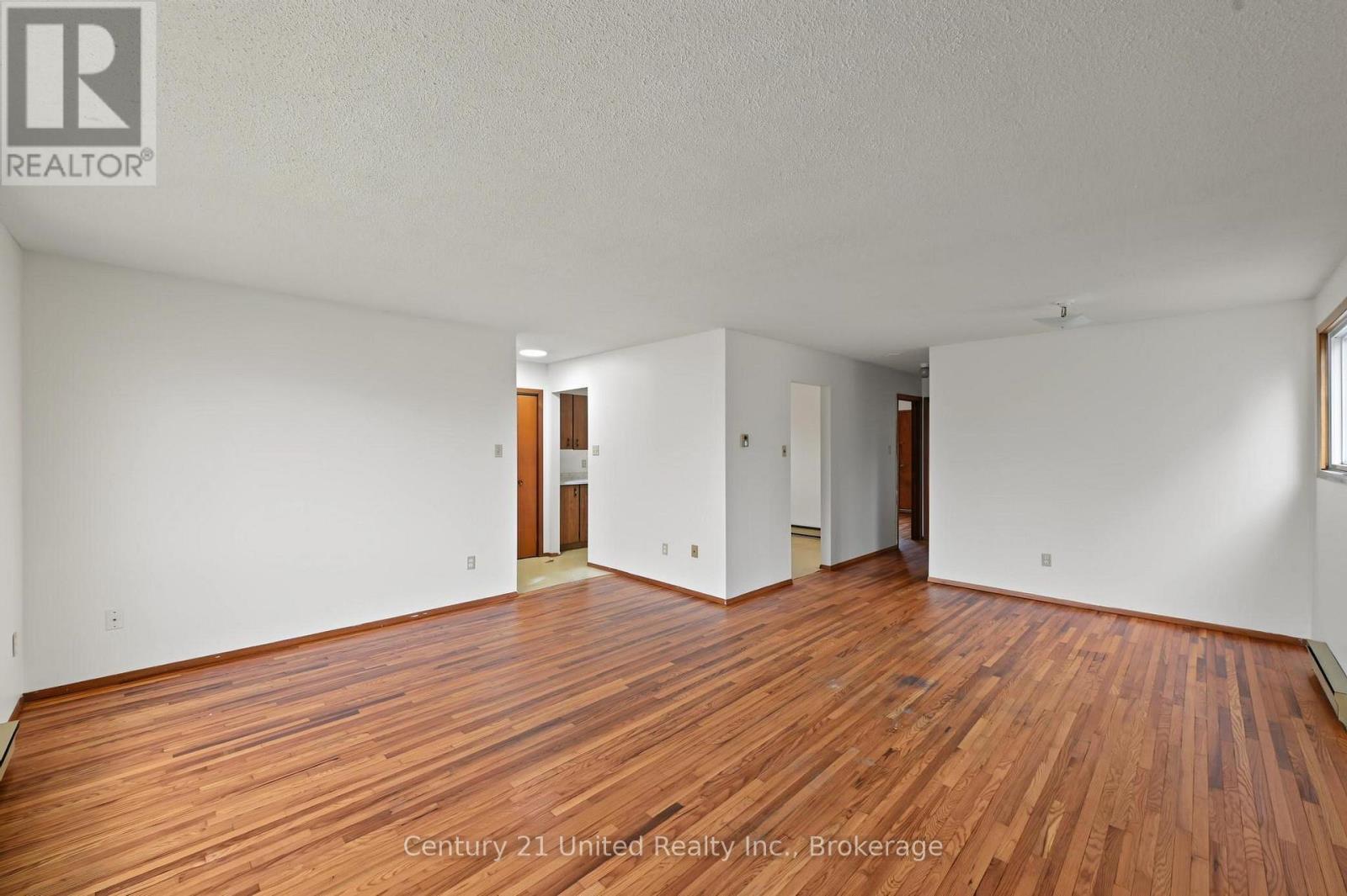 198 Aylmer Street N, Peterborough (Town Ward 3), Ontario  K9J 3K1 - Photo 18 - X13866338