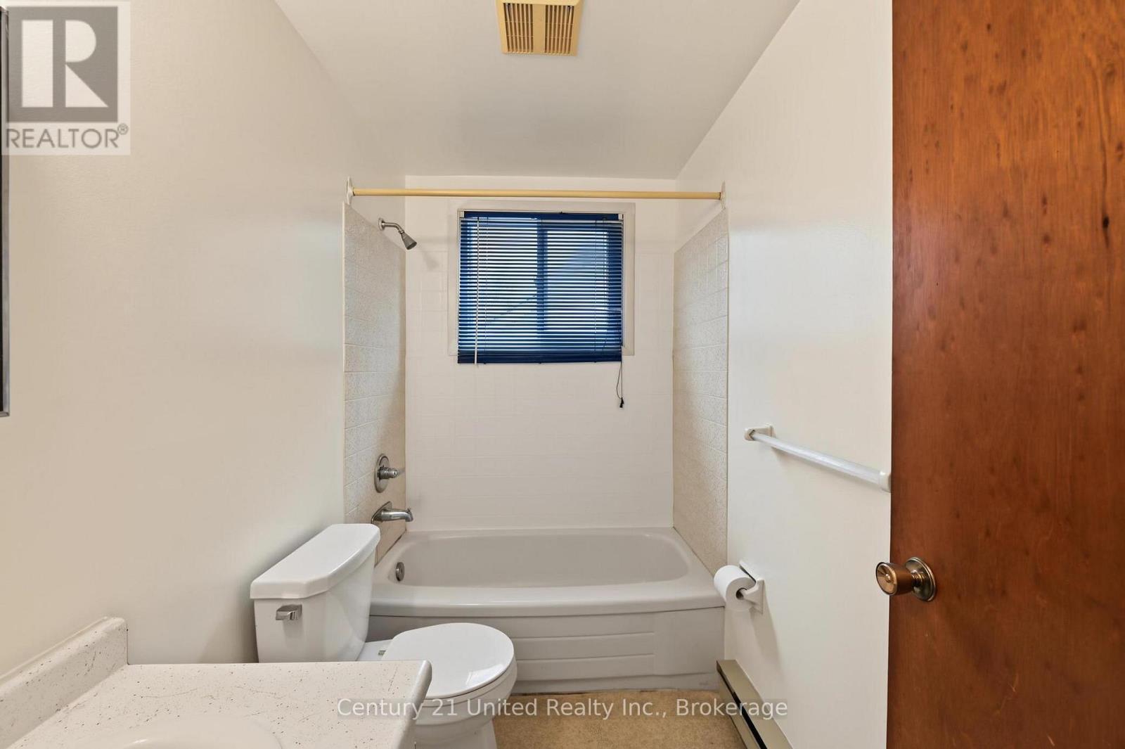 198 Aylmer Street N, Peterborough (Town Ward 3), Ontario  K9J 3K1 - Photo 19 - X13866338