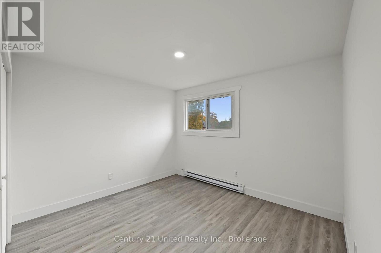 198 Aylmer Street N, Peterborough (Town Ward 3), Ontario  K9J 3K1 - Photo 8 - X13866338
