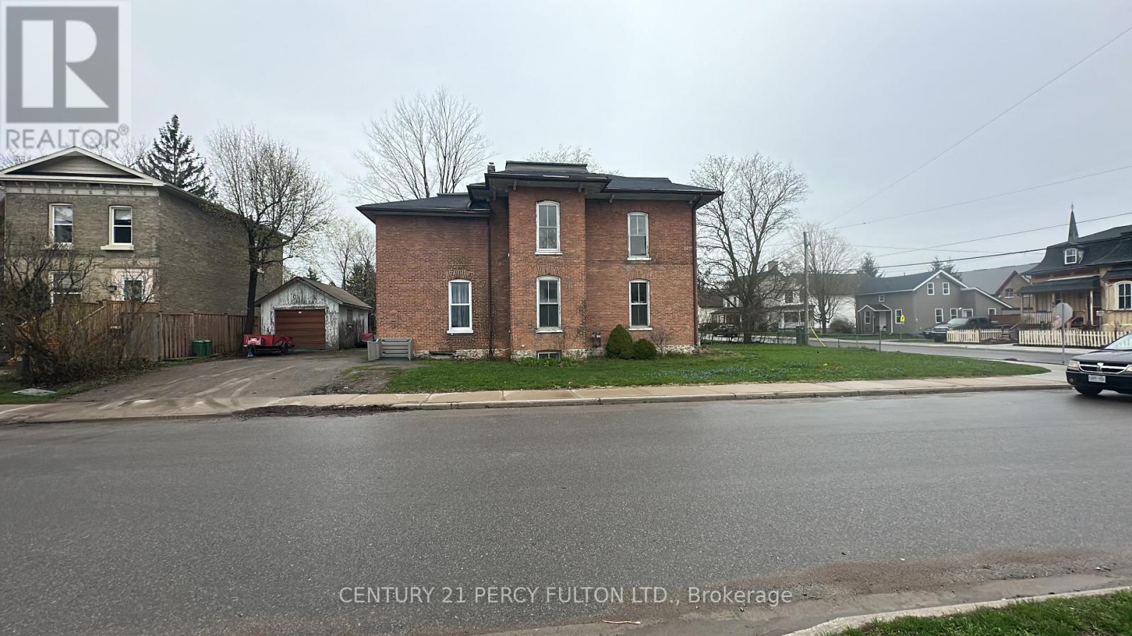 23 Glenelg Street W, Kawartha Lakes (Lindsay), Ontario  K9V 2T9 - Photo 2 - X13866858