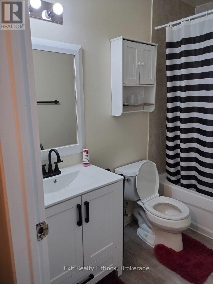 42 - 996 Sydenham Road, Peterborough (Ashburnham Ward 4), Ontario  K9J 7V7 - Photo 8 - X13867106