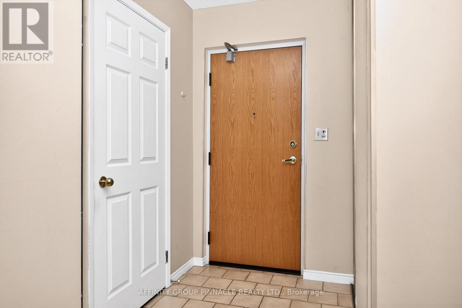 206 - 1 Heritage Way, Kawartha Lakes (Lindsay), Ontario  K9V 5P9 - Photo 11 - X13867656