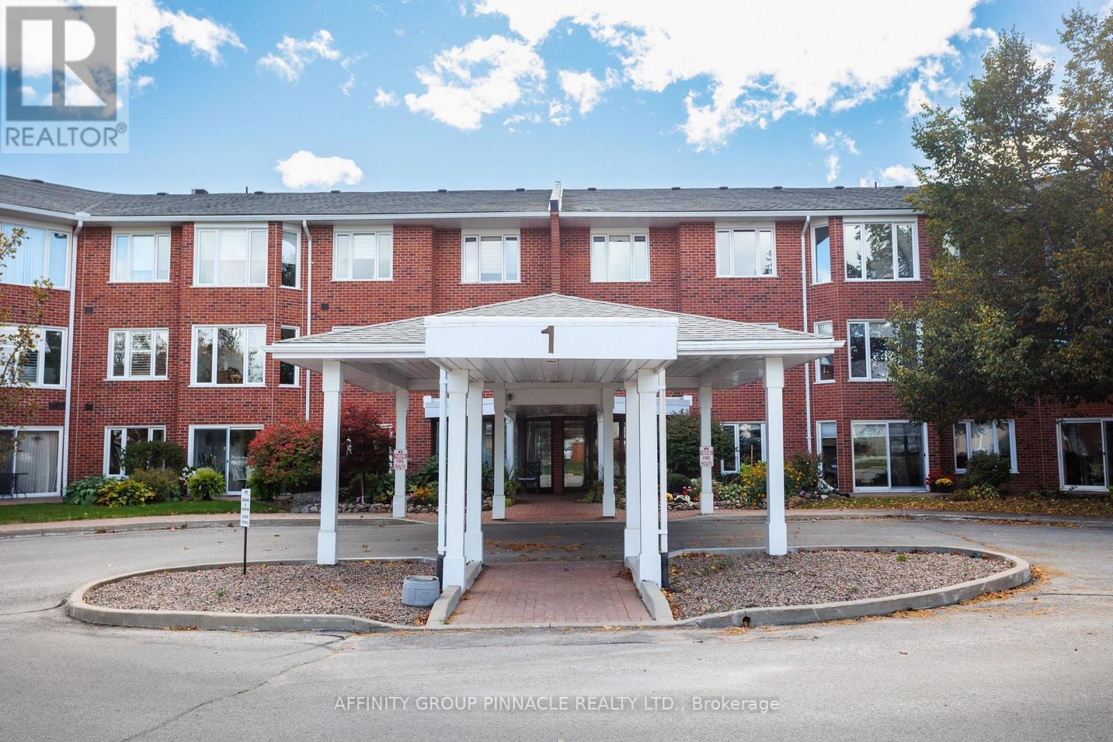 206 - 1 Heritage Way, Kawartha Lakes (Lindsay), Ontario  K9V 5P9 - Photo 2 - X13867656