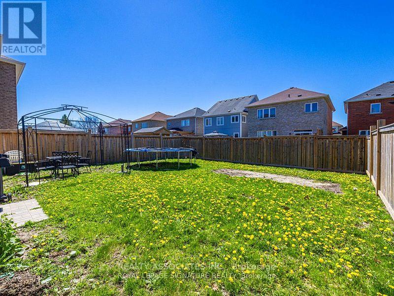 64 Pedwell Street, Clarington (Newcastle), Ontario  L1B 0E1 - Photo 18 - E13868884