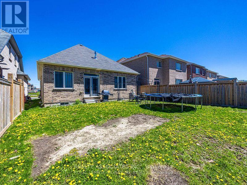 64 Pedwell Street, Clarington (Newcastle), Ontario  L1B 0E1 - Photo 19 - E13868884