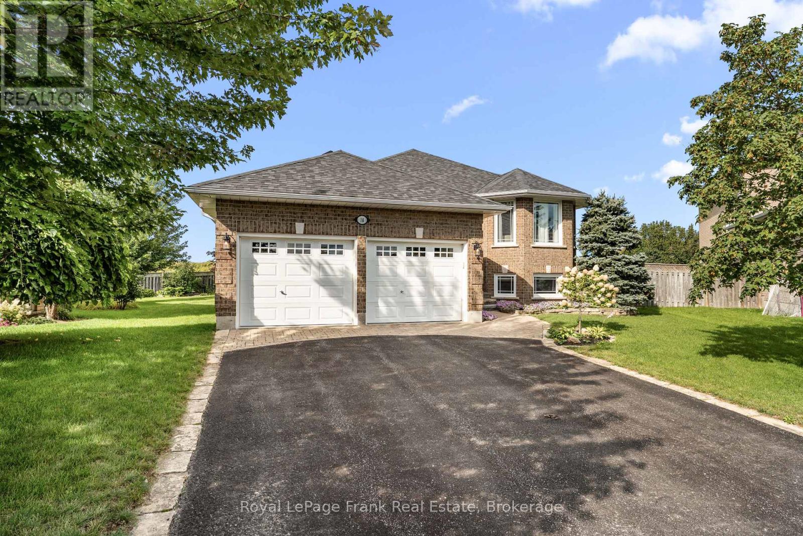 18 Matthews Court, Peterborough (Monaghan Ward 2), Ontario  K9K 2S8 - Photo 2 - X13870898