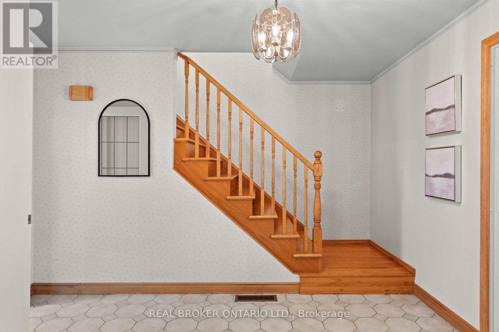 804 Pinewood Drive, Peterborough (Otonabee Ward 1), Ontario  K9K 1L4 - Photo 7 - X13870716