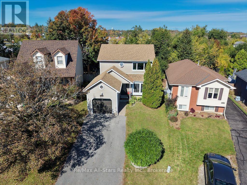 1118 Huntington Circle, Peterborough (Otonabee Ward 1), Ontario  K9K 2A8 - Photo 2 - X13871192