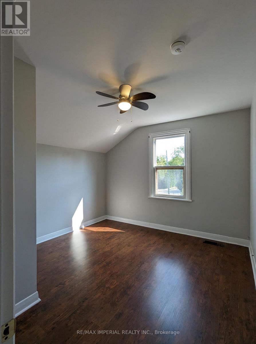 Upper - 2 Huron Street, Kawartha Lakes (Lindsay), Ontario  K9V 2H2 - Photo 4 - X13871490