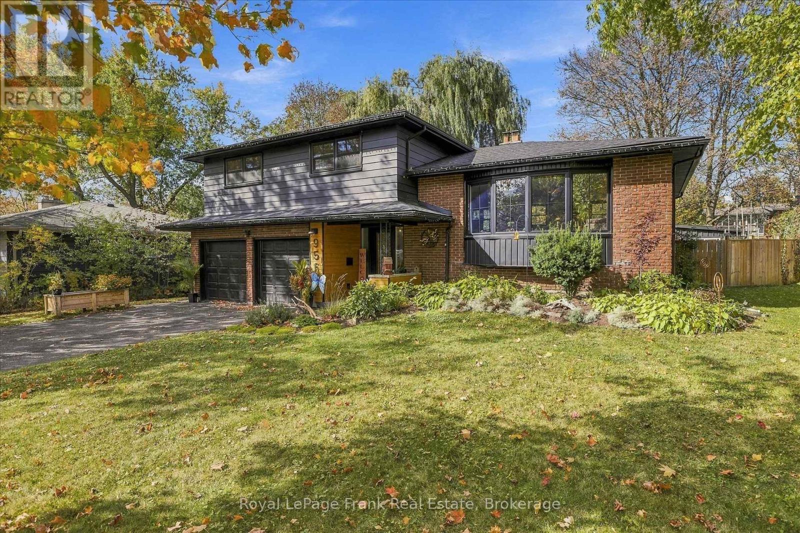956 Weller Street, Peterborough (Monaghan Ward 2), Ontario  K9J 4Y2 - Photo 2 - X13871848