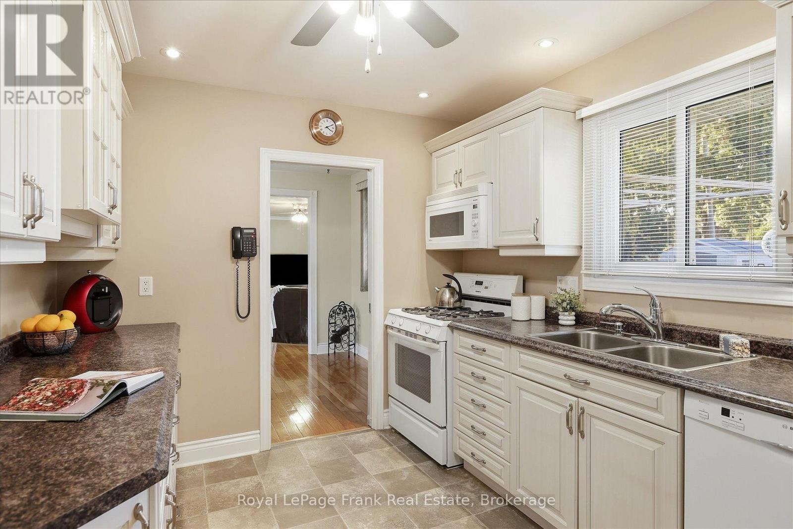 362 Simons Avenue, Peterborough (Northcrest Ward 5), Ontario  K9K 1E7 - Photo 12 - X13872016