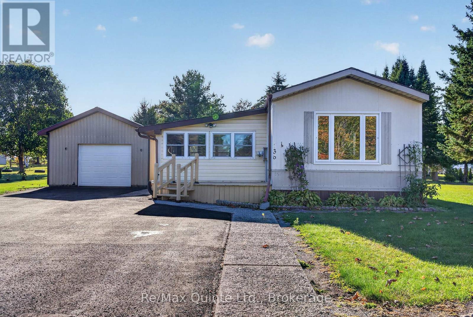 30 Chandos Street, Havelock-Belmont-Methuen, Ontario  K0L 1Z0 - Photo 2 - X13872884