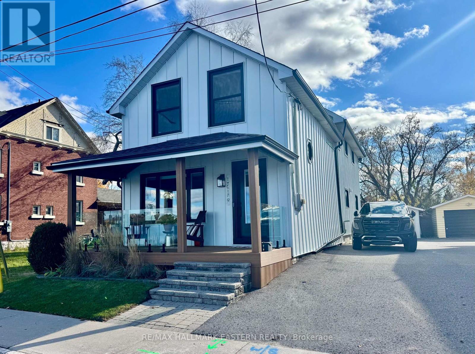 29 CRESCENT STREET, peterborough (town ward 3), Ontario