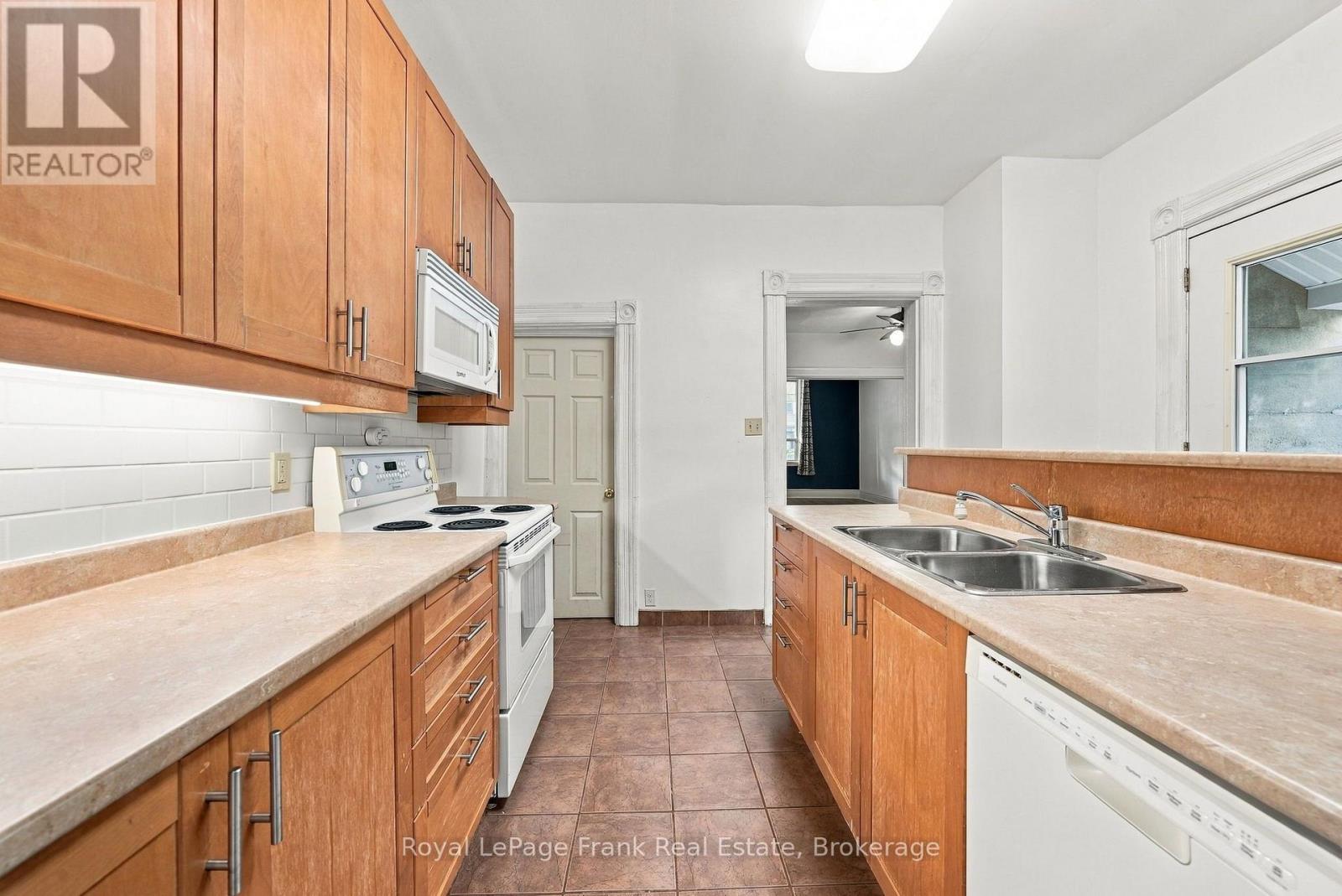 492 Hopkins Avenue, Peterborough, Ontario  K9H 2R8 - Photo 14 - X13873940