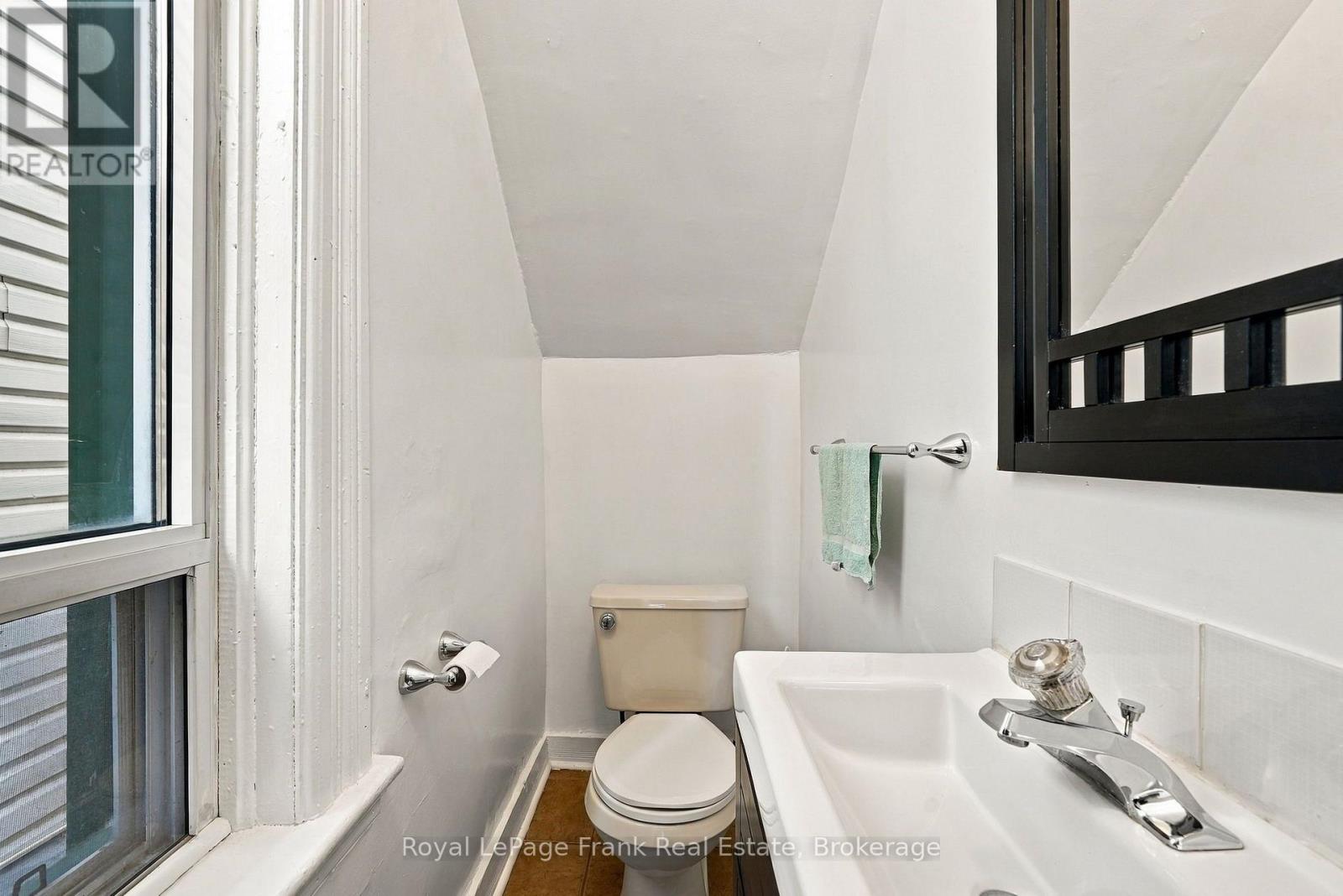 492 Hopkins Avenue, Peterborough, Ontario  K9H 2R8 - Photo 30 - X13873940