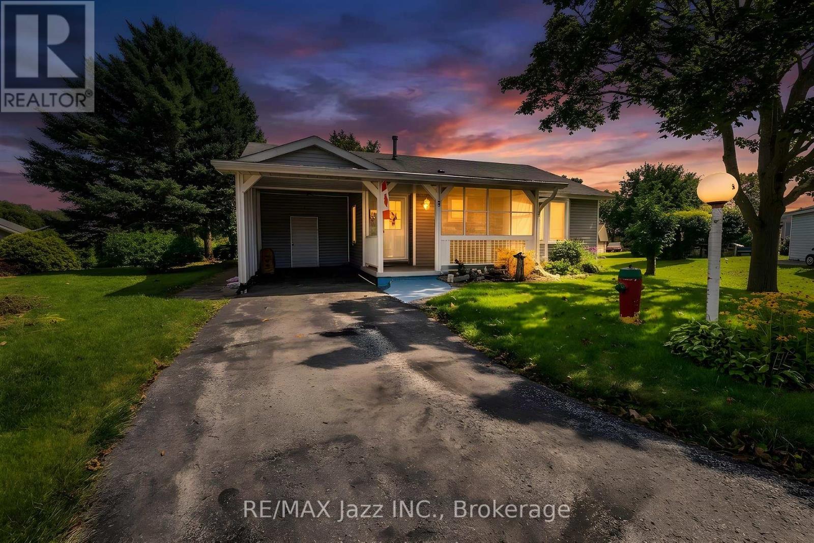 5 KING COURT, clarington (newcastle), Ontario