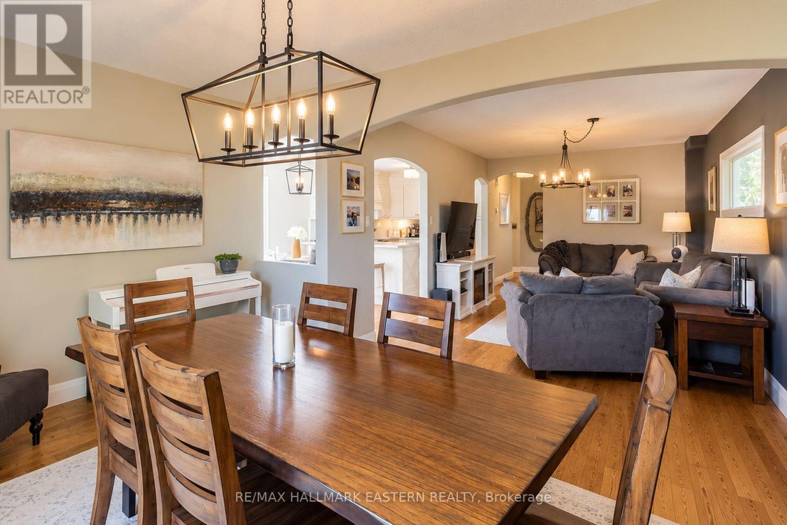 688 Trailview Drive, Peterborough (Ashburnham Ward 4), Ontario  K9J 8P1 - Photo 10 - X13874292