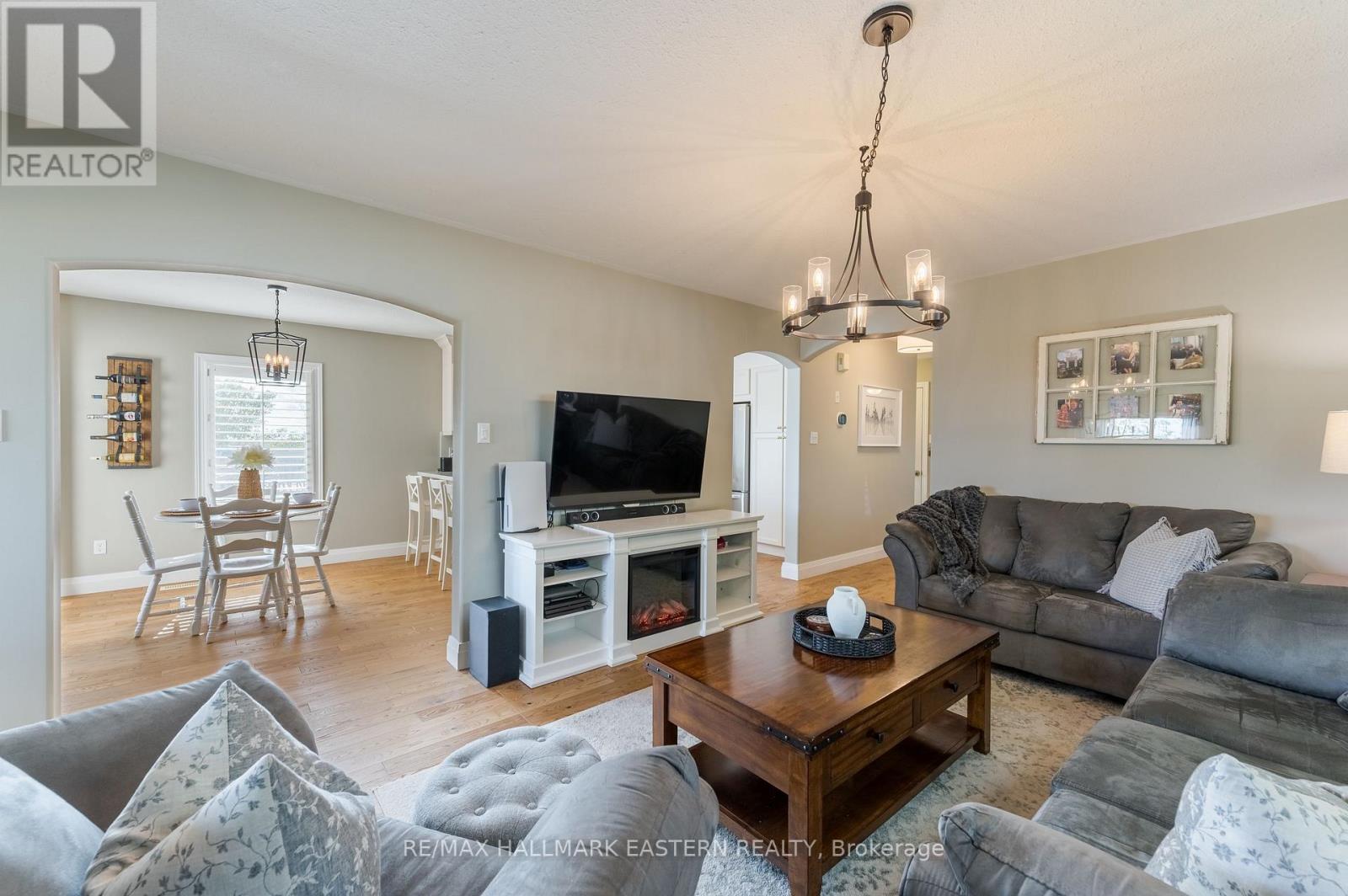 688 Trailview Drive, Peterborough (Ashburnham Ward 4), Ontario  K9J 8P1 - Photo 9 - X13874292