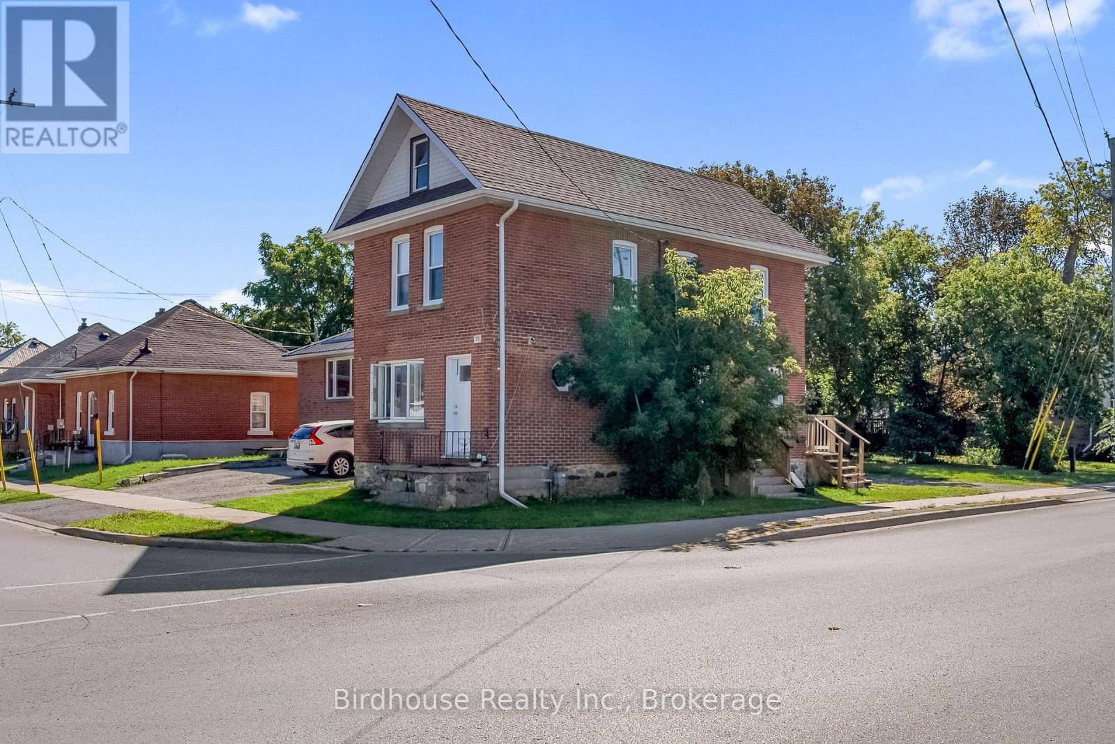 99 DURHAM STREET W, kawartha lakes (lindsay), Ontario