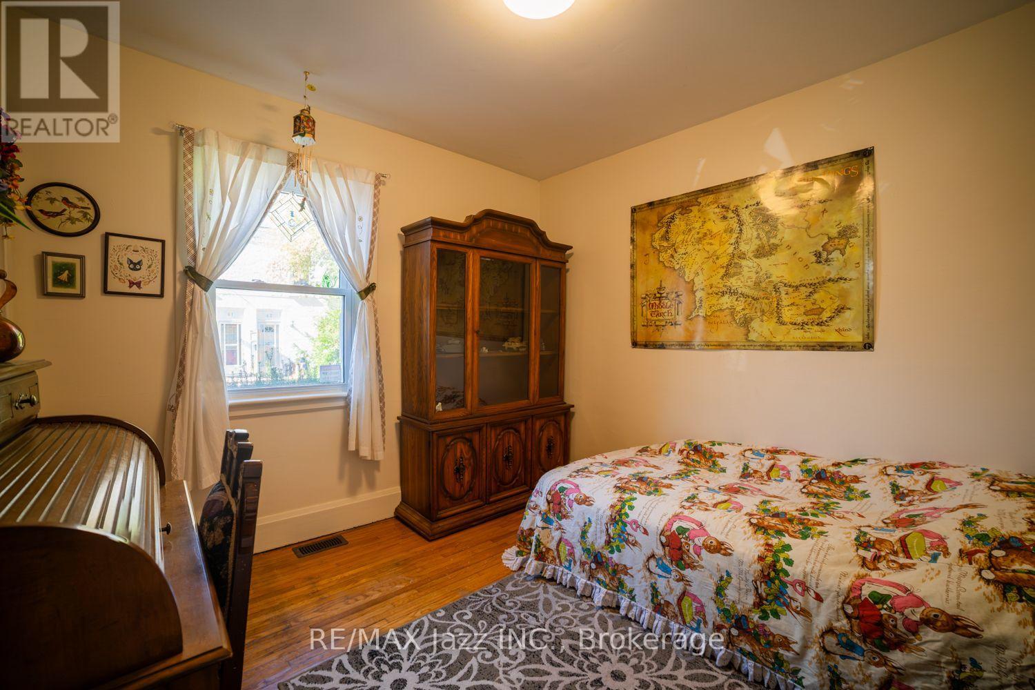 34 Jackson Avenue, Peterborough (Town Ward 3), Ontario  K9J 5B9 - Photo 20 - X13875478