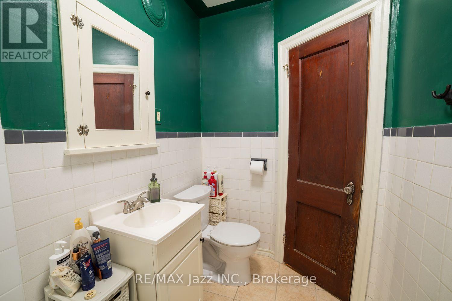 34 Jackson Avenue, Peterborough (Town Ward 3), Ontario  K9J 5B9 - Photo 23 - X13875478