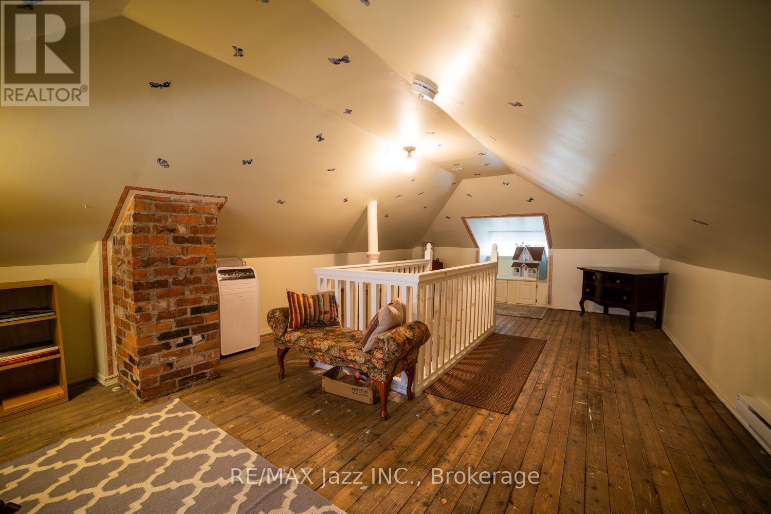 34 Jackson Avenue, Peterborough (Town Ward 3), Ontario  K9J 5B9 - Photo 25 - X13875478
