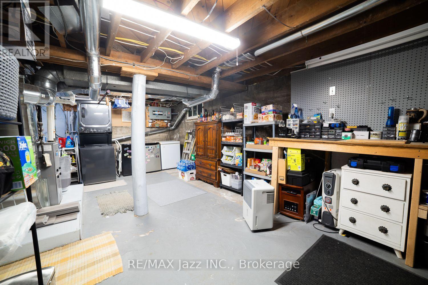 34 Jackson Avenue, Peterborough (Town Ward 3), Ontario  K9J 5B9 - Photo 31 - X13875478