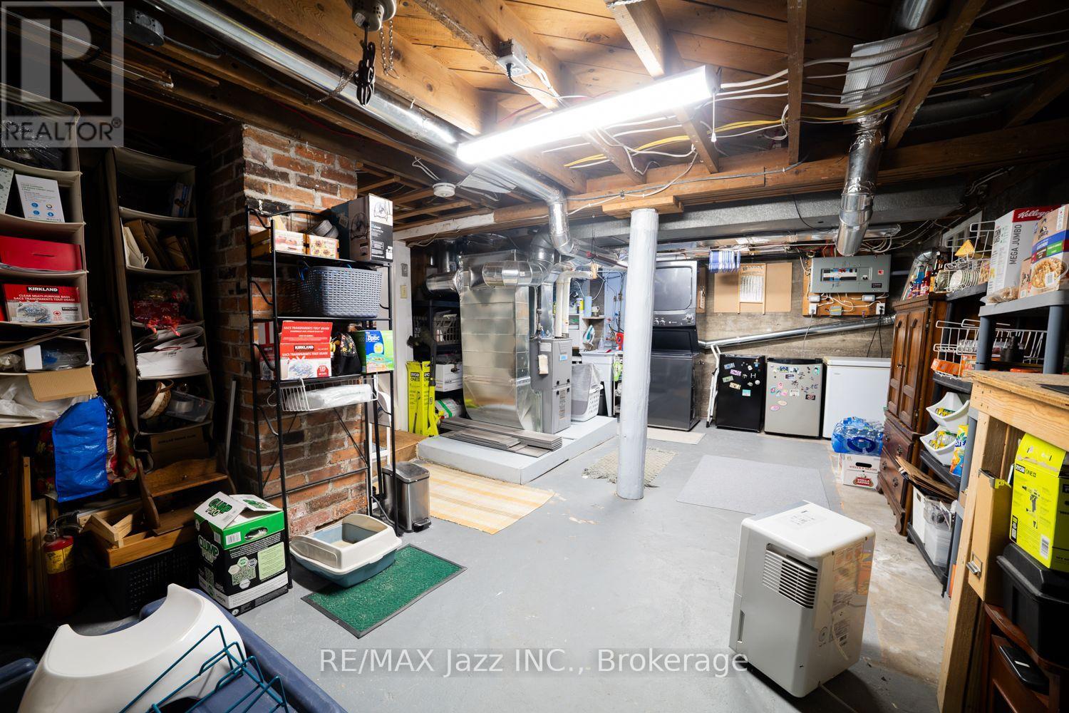 34 Jackson Avenue, Peterborough (Town Ward 3), Ontario  K9J 5B9 - Photo 32 - X13875478