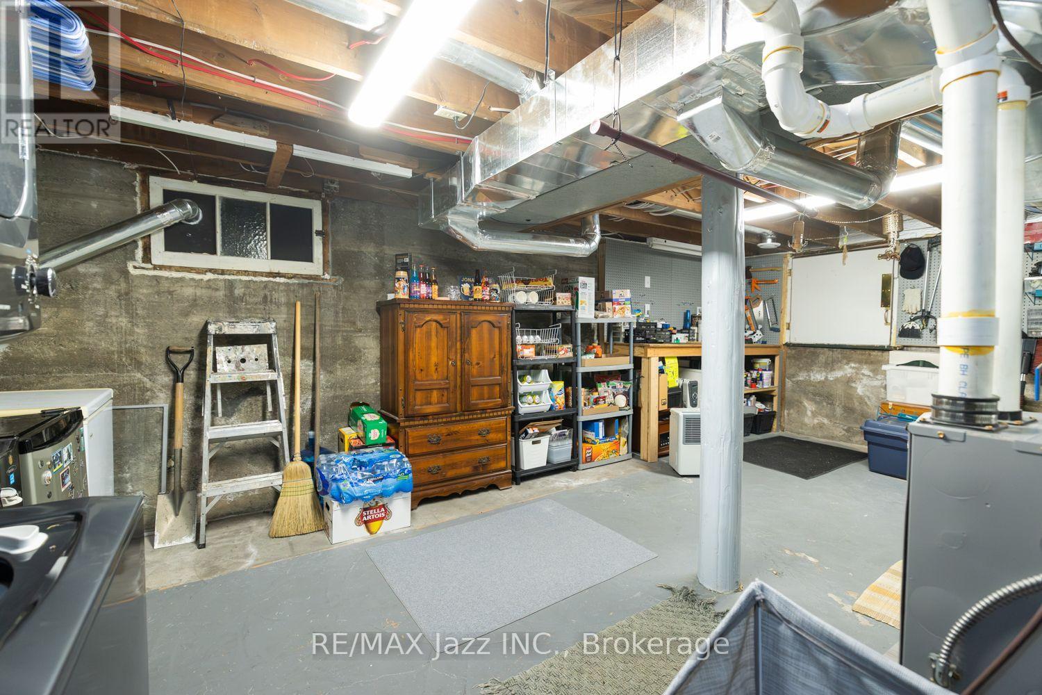 34 Jackson Avenue, Peterborough (Town Ward 3), Ontario  K9J 5B9 - Photo 33 - X13875478