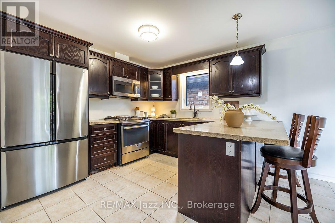 10 Milner Court, Kawartha Lakes (Lindsay), Ontario  K9V 0L2 - Photo 7 - X13876454