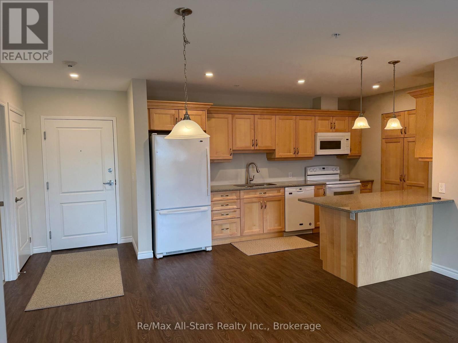 404 - 58 Glenelg Street, Kawartha Lakes (Lindsay), Ontario  K9V 2V4 - Photo 2 - X13878456