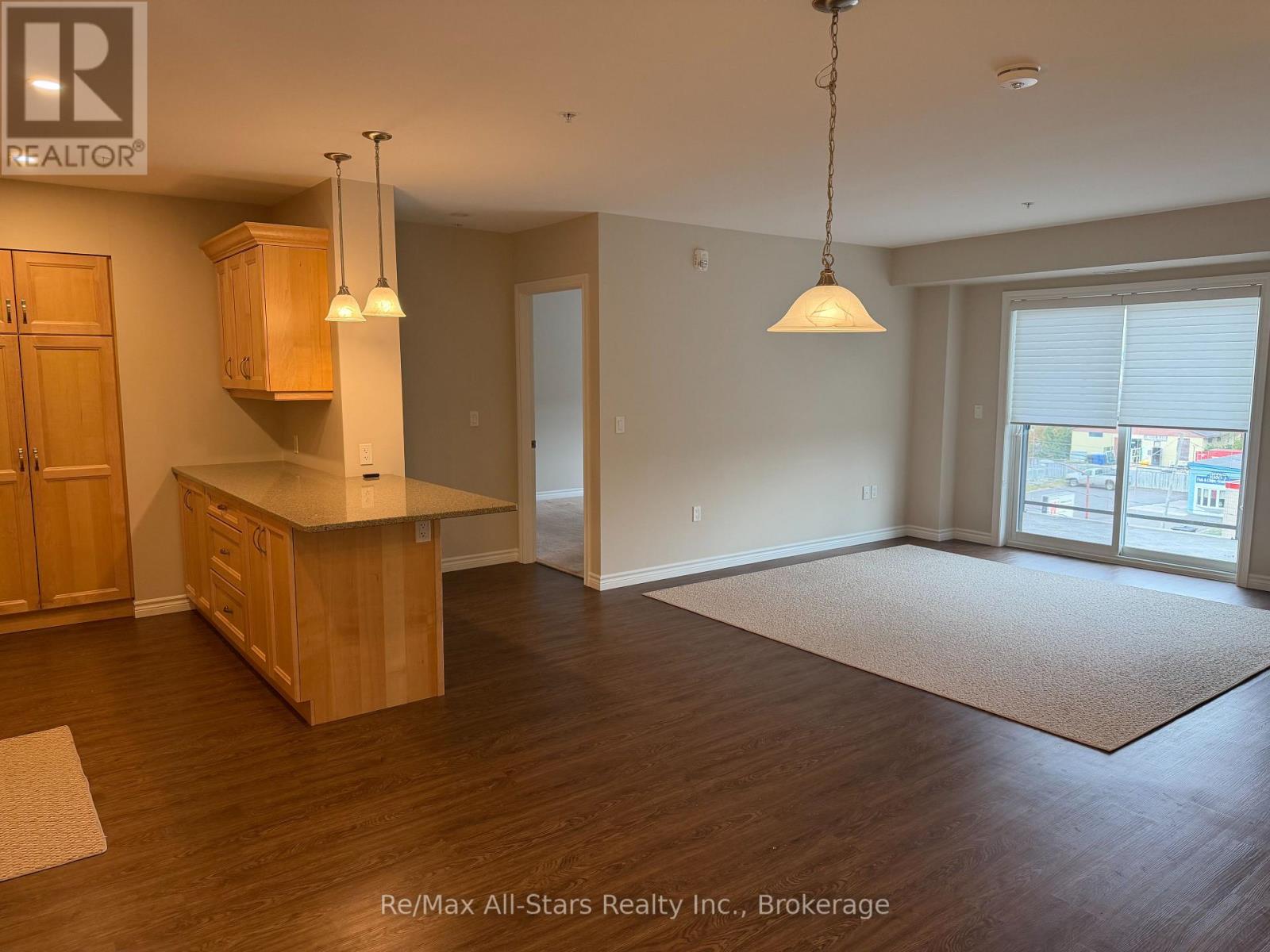 404 - 58 Glenelg Street, Kawartha Lakes (Lindsay), Ontario  K9V 2V4 - Photo 8 - X13878456