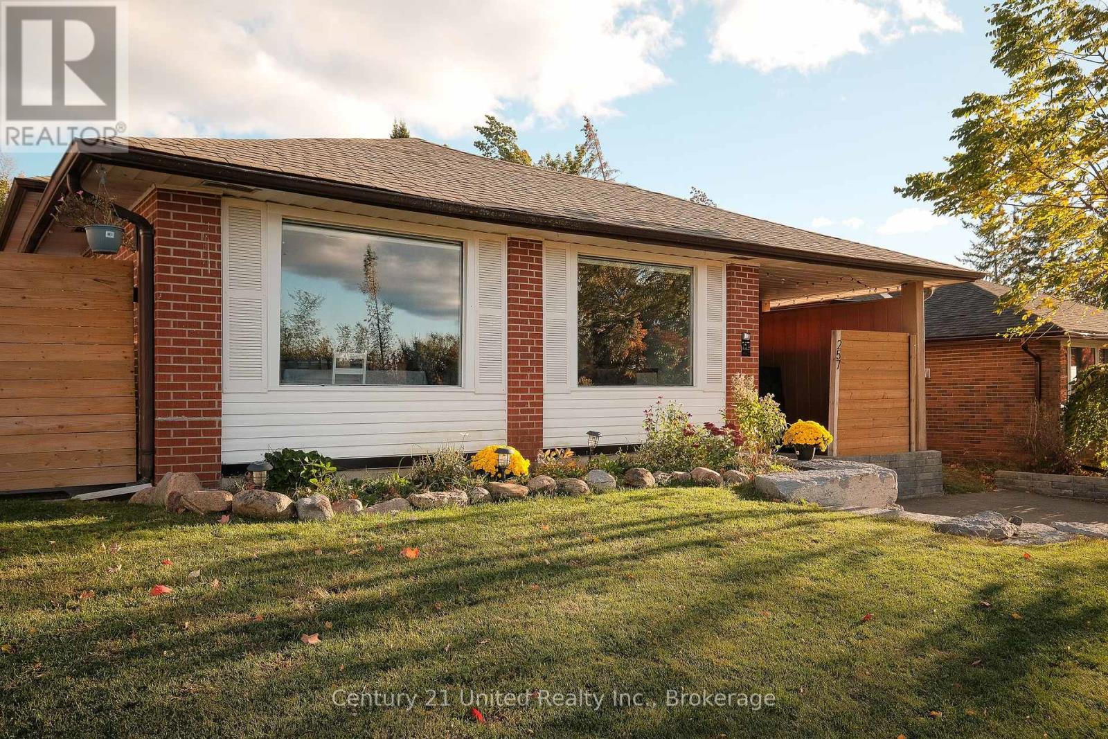 257 Riverview Heights, Peterborough (Ashburnham Ward 4), Ontario  K9J 1A9 - Photo 2 - X13880502