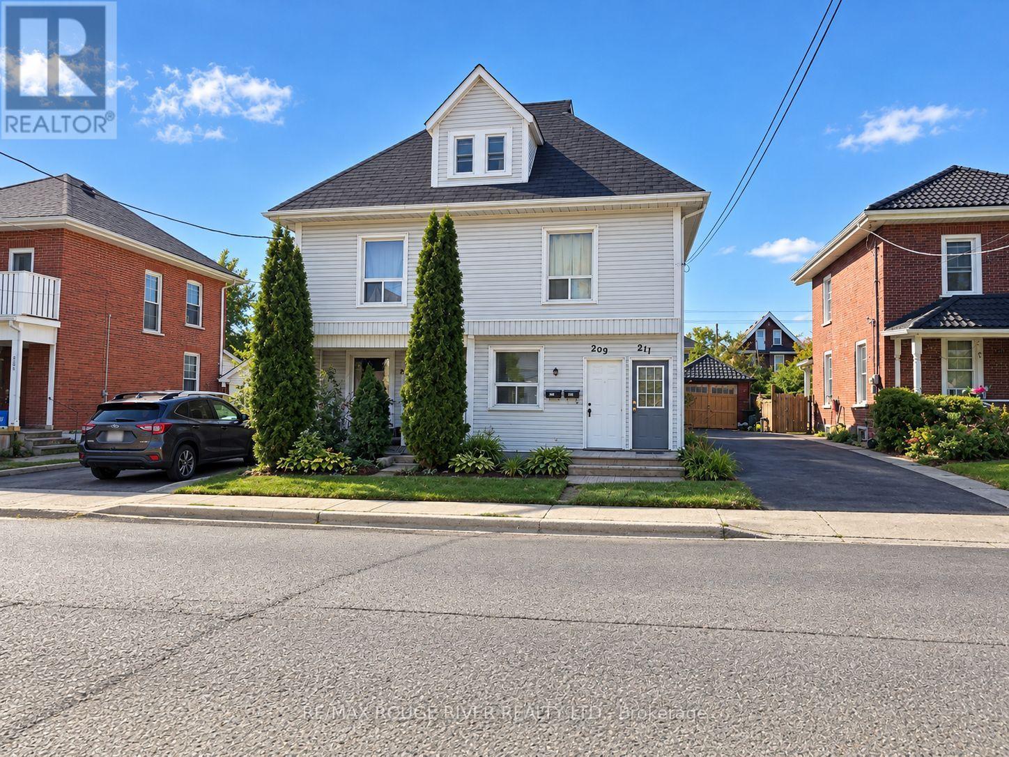 207 Stewart Street, Peterborough (Town Ward 3), Ontario  K9J 3M6 - Photo 2 - X13880910