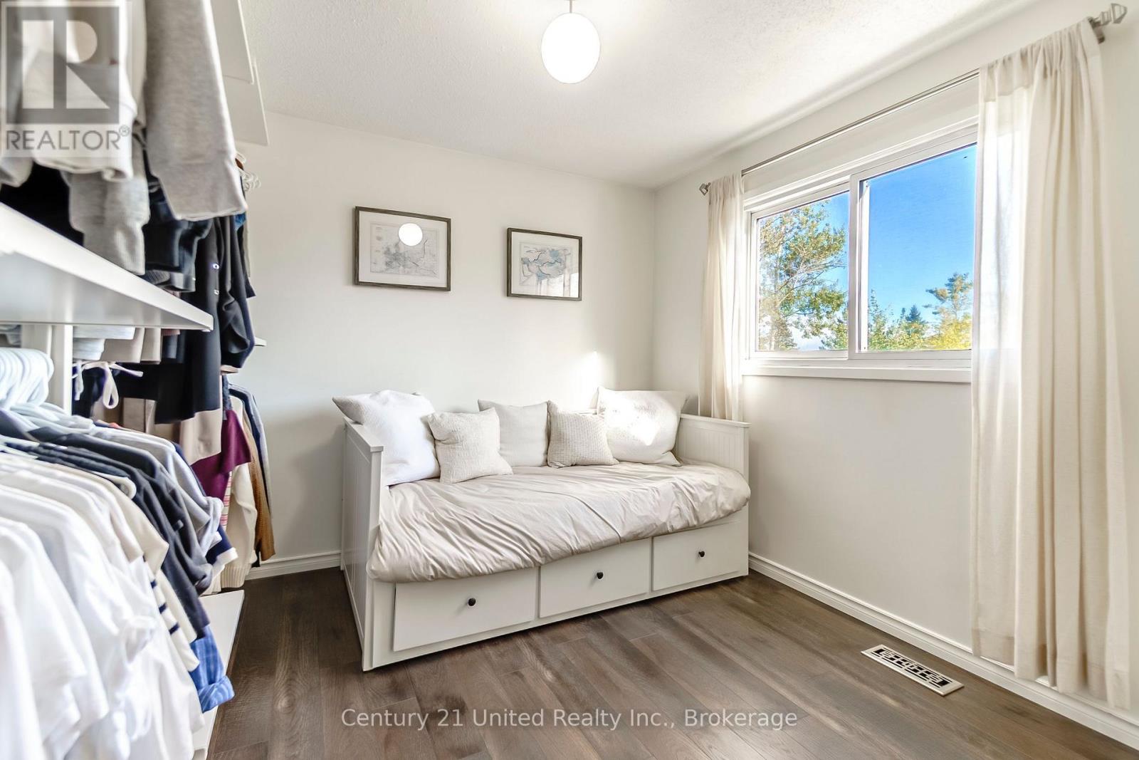 1615 Cherryhill Road, Peterborough (Monaghan Ward 2), Ontario  K9K 1A9 - Photo 11 - X13881050