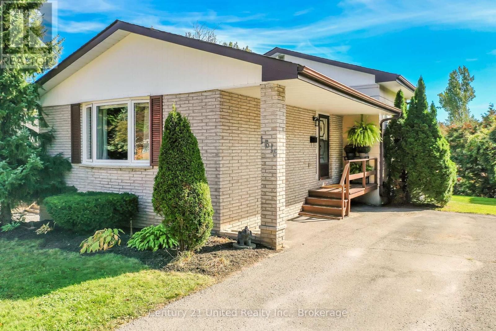 1615 Cherryhill Road, Peterborough (Monaghan Ward 2), Ontario  K9K 1A9 - Photo 2 - X13881050