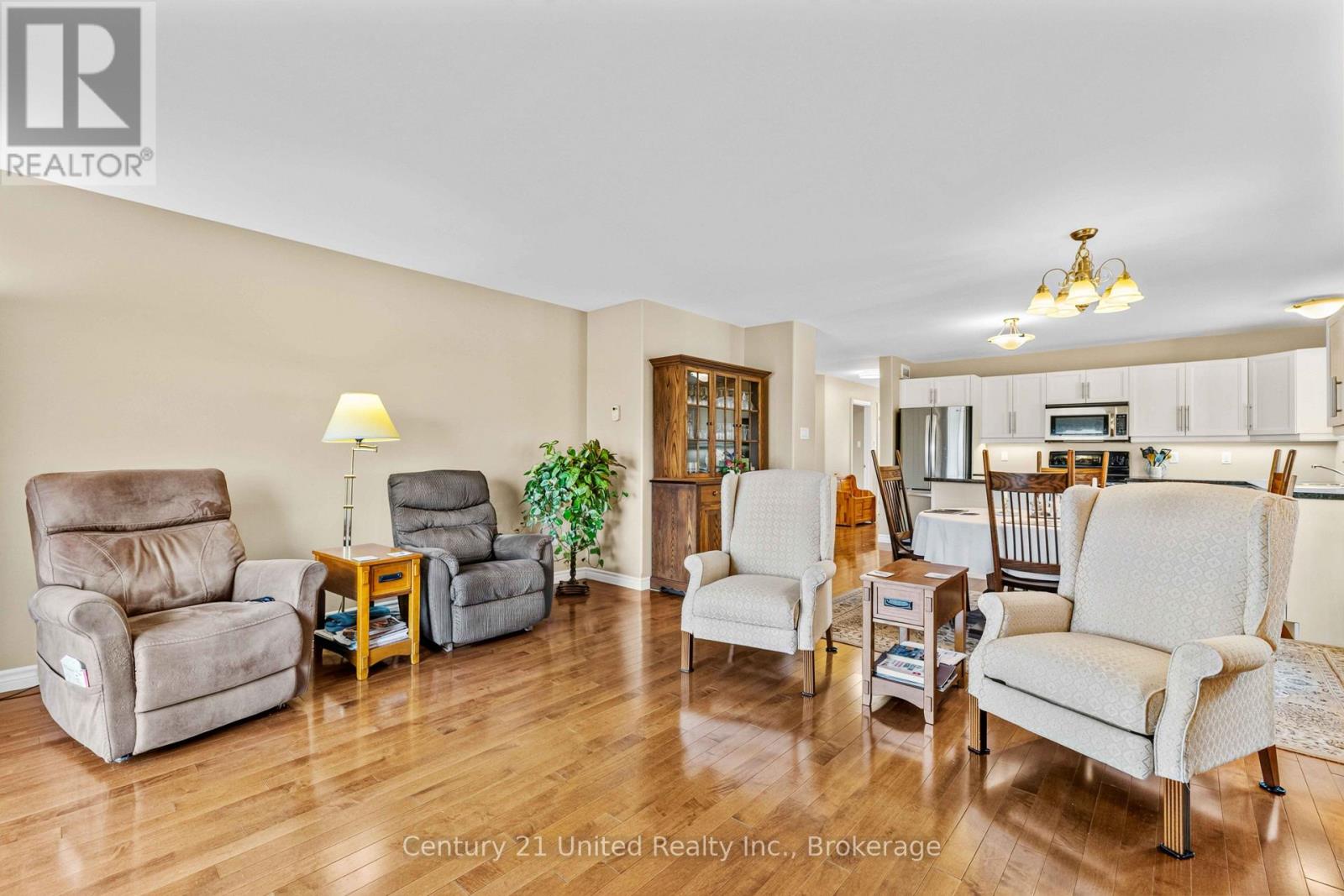 380 Bianco Crescent, Peterborough (Monaghan Ward 2), Ontario  K9K 0A5 - Photo 8 - X13881466