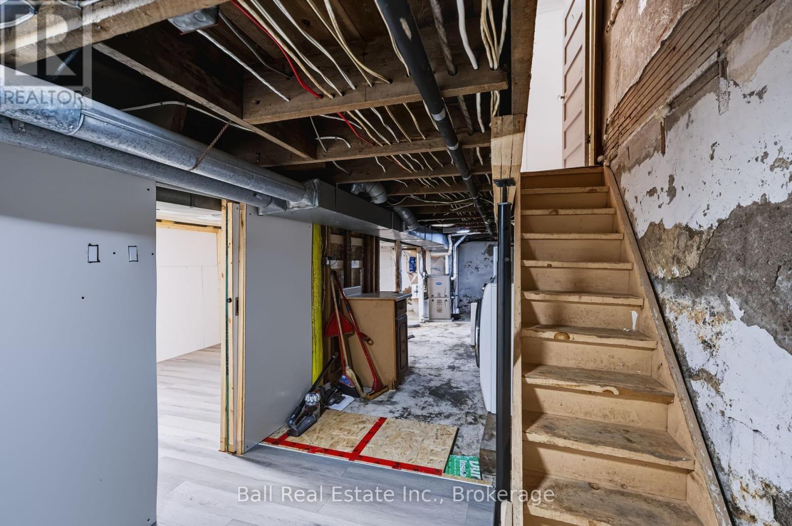 196 Perry Street, Peterborough (Town Ward 3), Ontario  K9J 2J2 - Photo 34 - X13881718