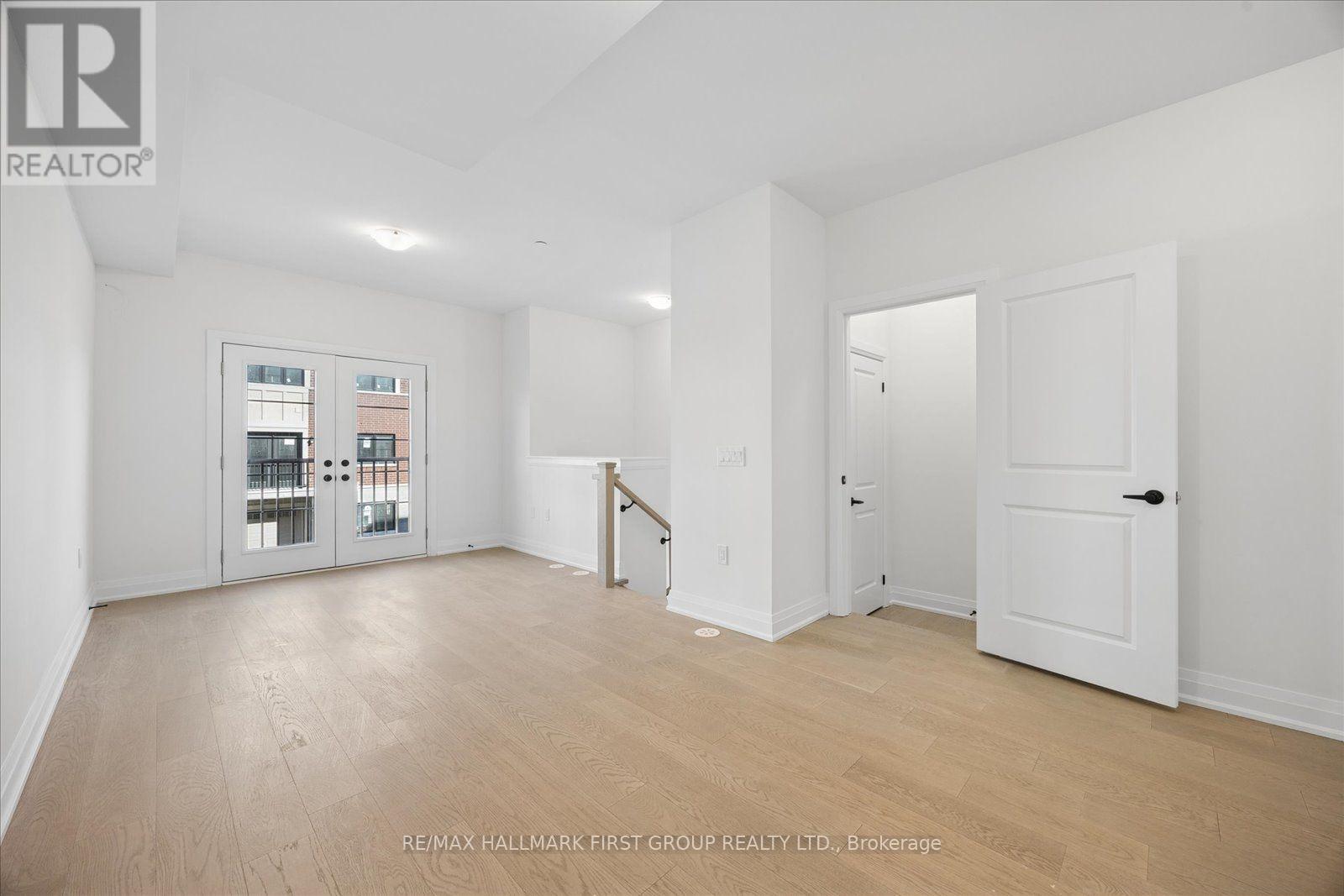 39 Marret Lane, Clarington (Newcastle), Ontario  L1B 0X2 - Photo 3 - E13882170