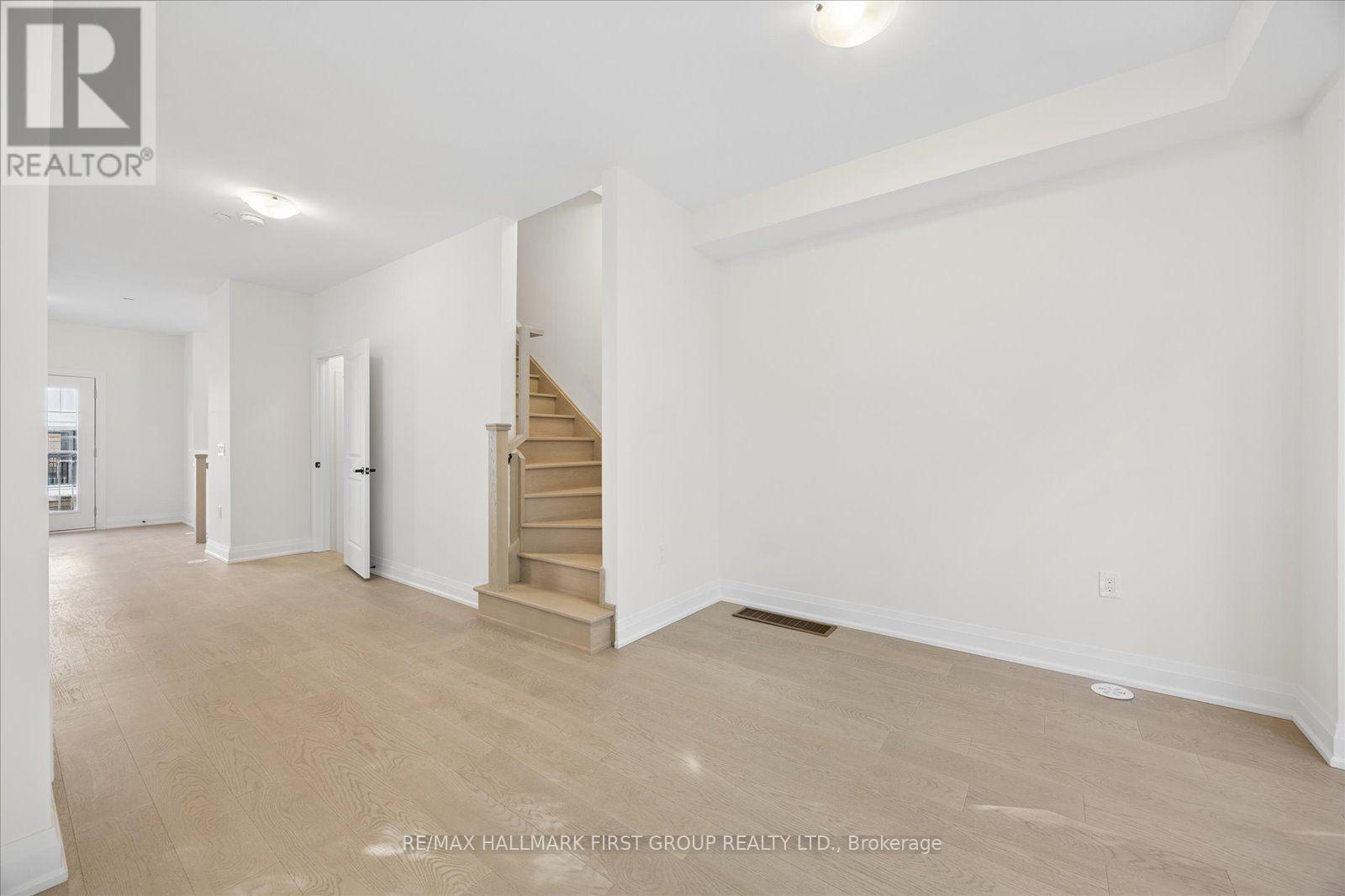 39 Marret Lane, Clarington (Newcastle), Ontario  L1B 0X2 - Photo 9 - E13882170