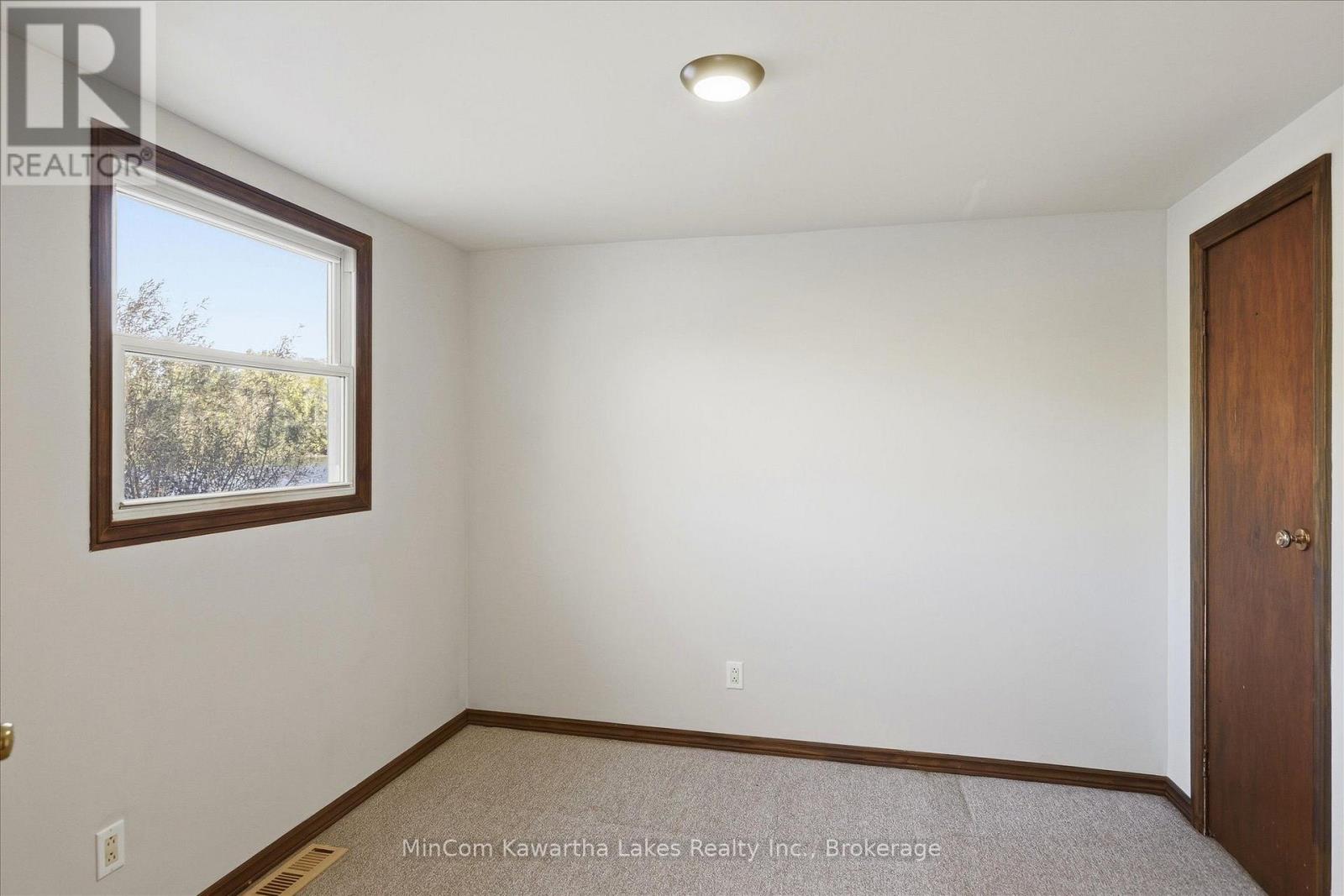 42 Willow Road, Otonabee-South Monaghan, Ontario  K9J 0E1 - Photo 14 - X13883102