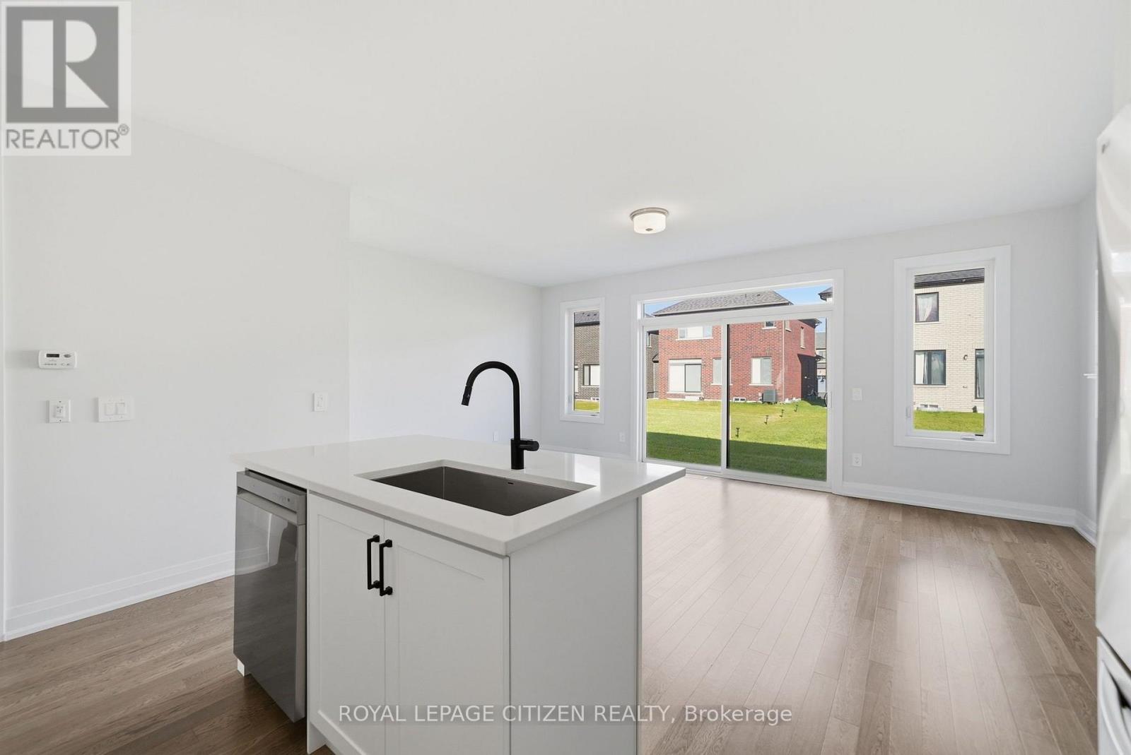 18 Mckay Avenue, Kawartha Lakes (Lindsay), Ontario  K9V 0R2 - Photo 21 - X13883258