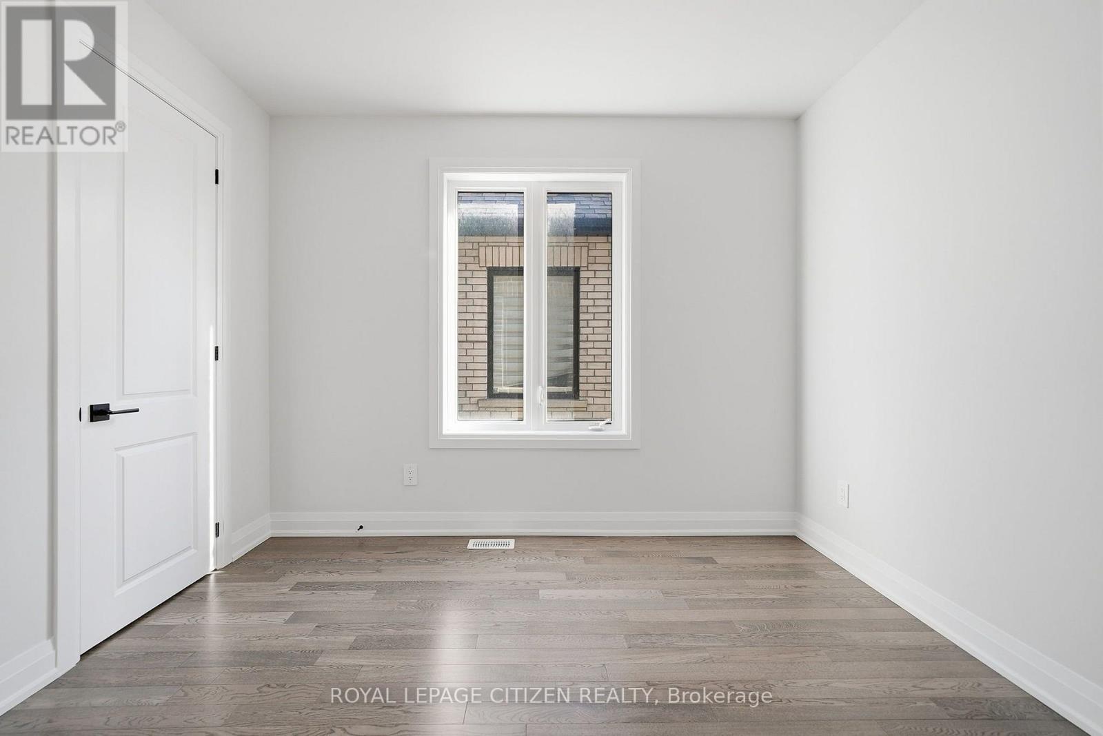 18 Mckay Avenue, Kawartha Lakes (Lindsay), Ontario  K9V 0R2 - Photo 25 - X13883258