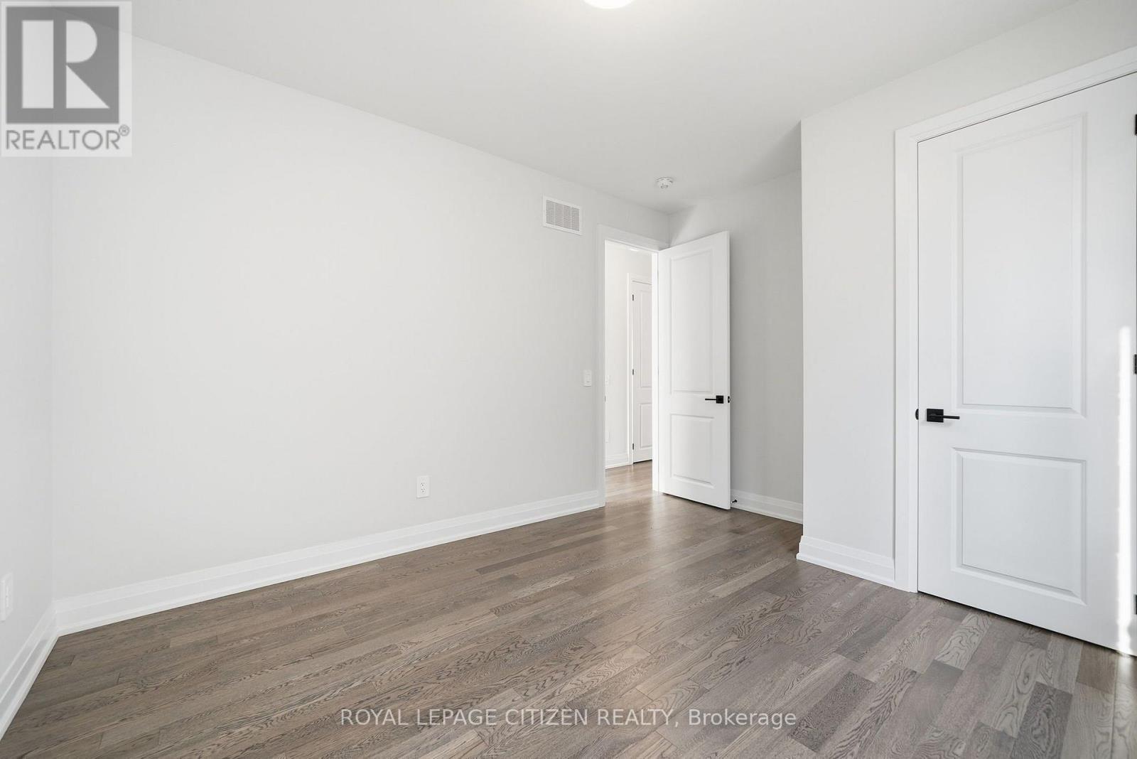 18 Mckay Avenue, Kawartha Lakes (Lindsay), Ontario  K9V 0R2 - Photo 26 - X13883258