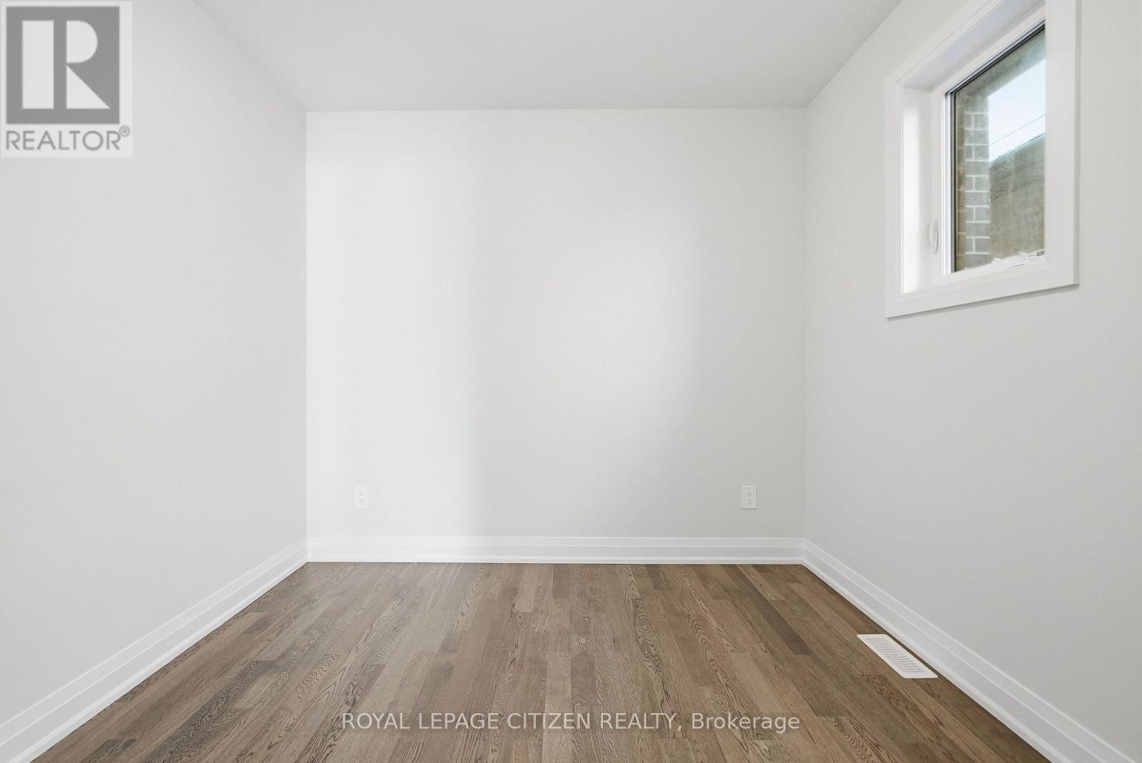 18 Mckay Avenue, Kawartha Lakes (Lindsay), Ontario  K9V 0R2 - Photo 28 - X13883258